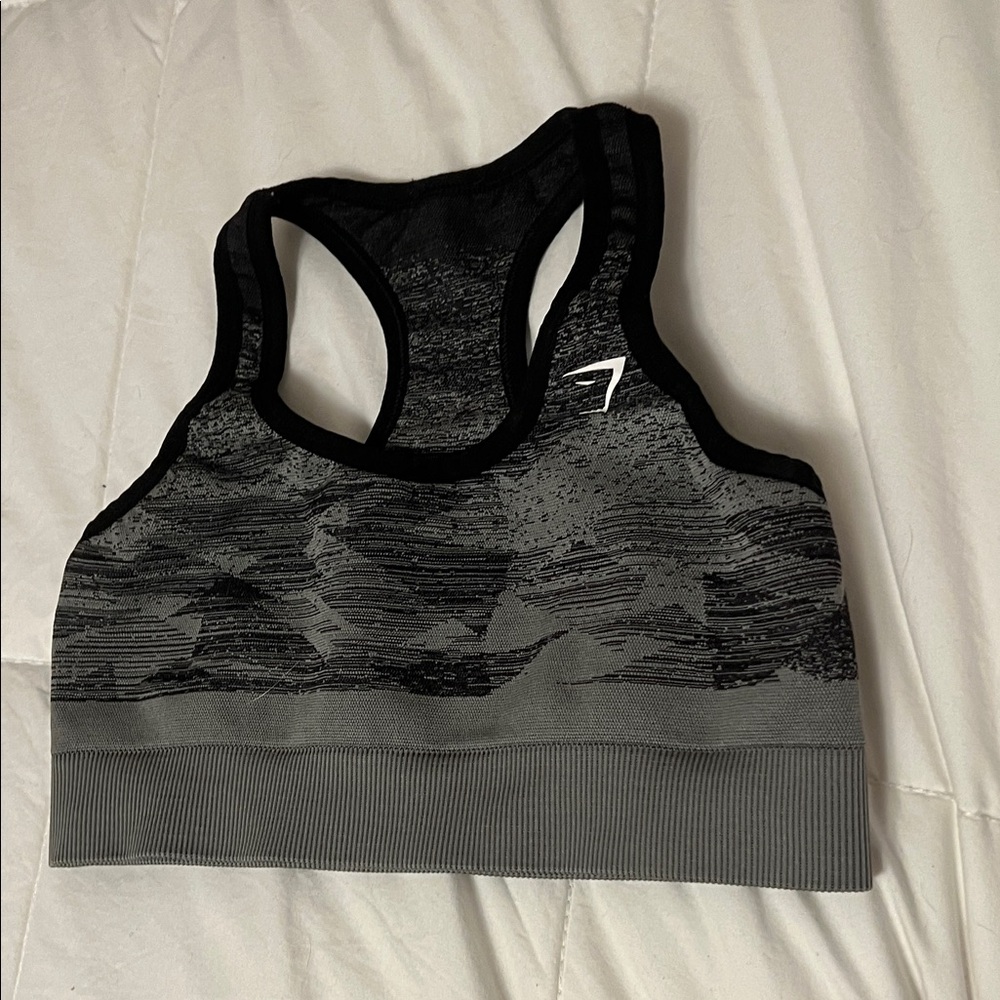 Gymshark Sports Bra (Black/Gray)